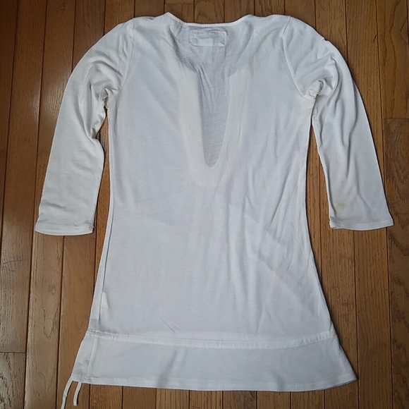 ♦3 for $15 Abercrombie and Fitch Embroidered Top - Picture 3 of 8